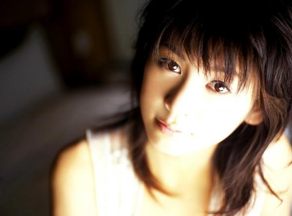    PB写真集_小阪由佳Yuka Kosaka性感比基尼私房写真，居家纯欲风尚与傲人曲线呈现第11张图片