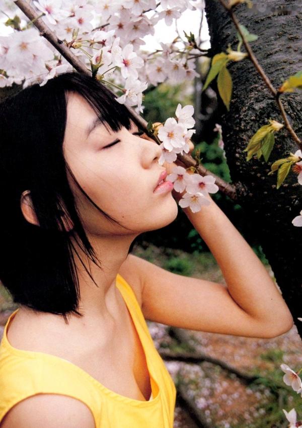    PB写真集_宮脇咲良/宫胁咲良《Sakura》清纯校服与海边比基尼的治愈系旅拍 [129P]第47张图片