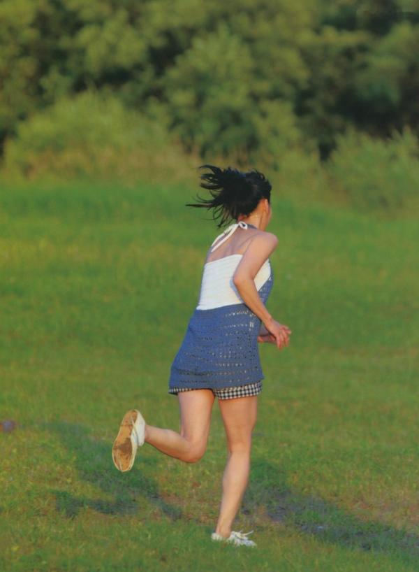    PB写真集_仓科加奈 Kurashina Kana《Sunny Flower》户外清新泳装比基尼度假写真[112P]第65张图片