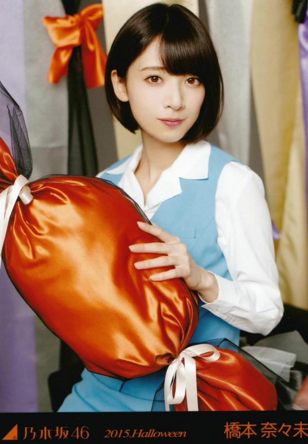    PB写真集_乃木坂46《CARD生写真》高颜值少女偶像合集，斋藤飞鸟万圣节装扮与成员清纯美照，展现治愈系甜美气质第23张图片