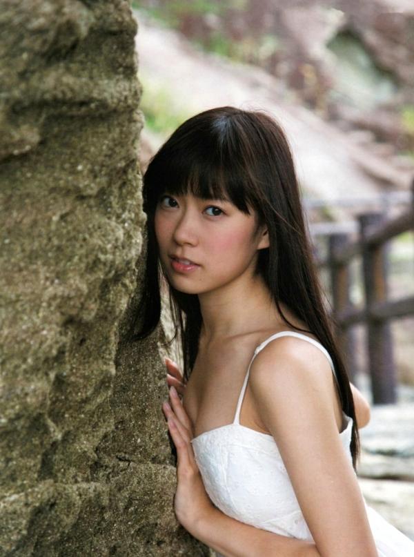    渡辺美优纪《みる神》写真集：清纯少女夏日泳池湿身、街头骑行与海边漫步，尽显元气治愈魅力，极具视觉美感的日系珍藏写真第142张图片