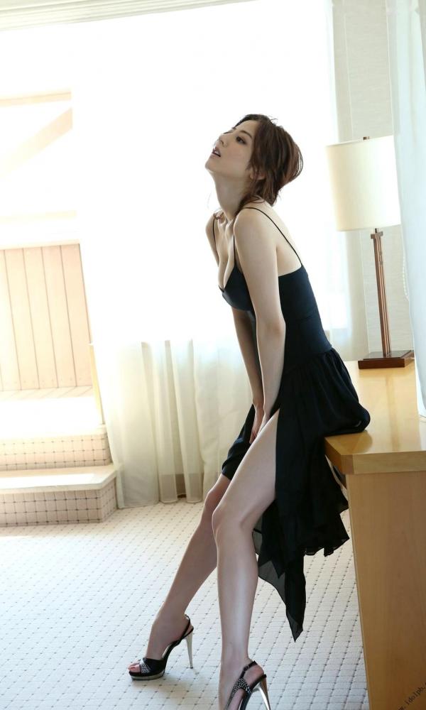    PB写真集_日本女神杉本有美《密室》光感私房照，清纯与性感并存的极致视觉享受第3张图片