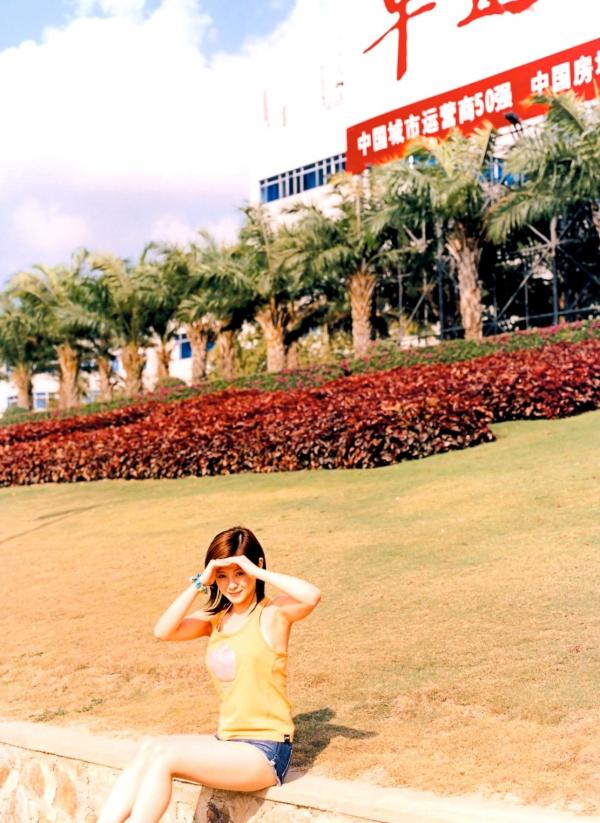   松浦亚弥《a》高清写真集：日系清纯风格，唯美光影下的治愈系户外女神大片第33张图片