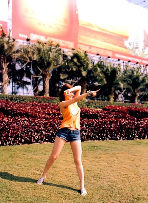    松浦亚弥《a》高清写真集：日系清纯风格，唯美光影下的治愈系户外女神大片第36张图片