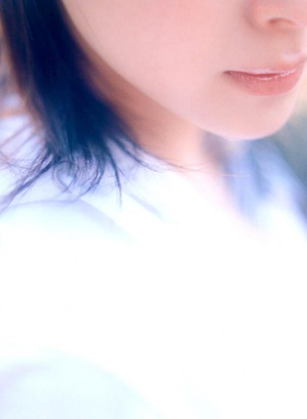    松浦亚弥《a》高清写真集：日系清纯风格，唯美光影下的治愈系户外女神大片第55张图片