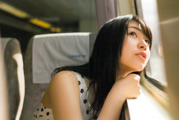    长滨宁琉 (Nagahama Neru) 1st写真集《这里开始》清新旅拍，海边泳装与唯美烟花系列，治愈系甜美女神写真第19张图片