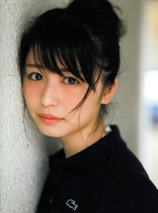    长滨宁琉 (Nagahama Neru) 1st写真集《这里开始》清新旅拍，海边泳装与唯美烟花系列，治愈系甜美女神写真第27张图片