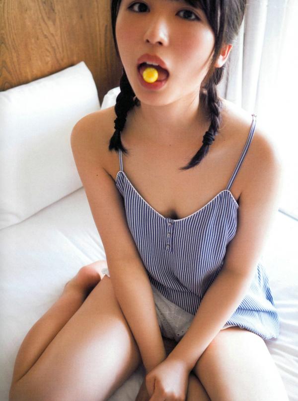    长滨宁琉 (Nagahama Neru) 1st写真集《这里开始》清新旅拍，海边泳装与唯美烟花系列，治愈系甜美女神写真第30张图片