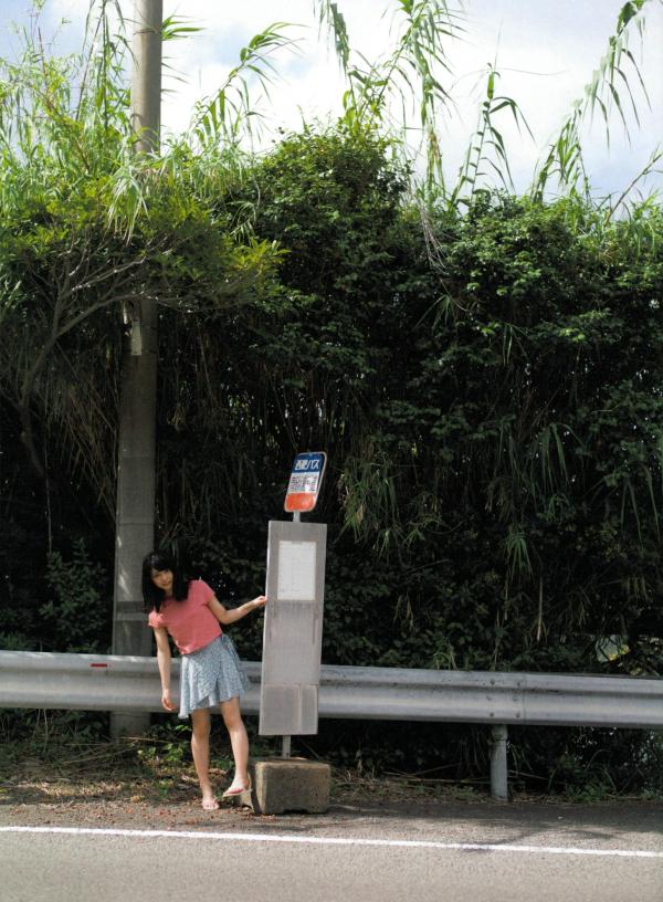    长滨宁琉 (Nagahama Neru) 1st写真集《这里开始》清新旅拍，海边泳装与唯美烟花系列，治愈系甜美女神写真第93张图片