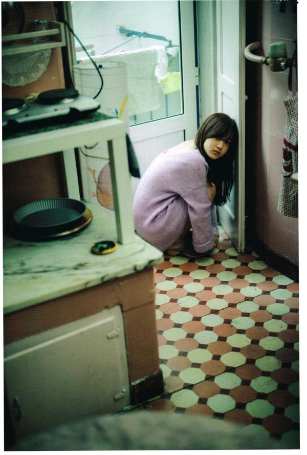    PB写真集_星野みなみ/星野南 1st PhotoBook 异国旅拍与居家私房治愈系写真集第80张图片