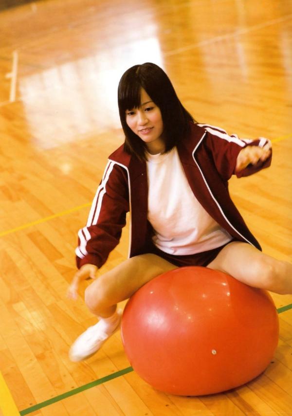    前田敦子 Atsuko Maeda《In-Tokyo》日本清纯写真集：少女生活私房与户外清新记录第16张图片