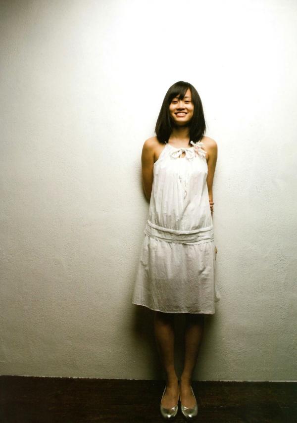    前田敦子 Atsuko Maeda《In-Tokyo》日本清纯写真集：少女生活私房与户外清新记录第52张图片