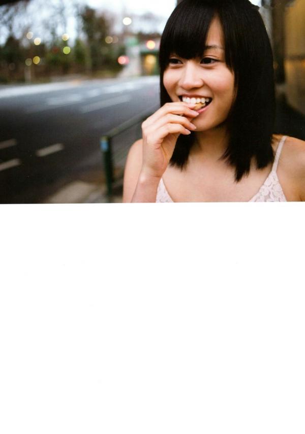    前田敦子 Atsuko Maeda《In-Tokyo》日本清纯写真集：少女生活私房与户外清新记录第74张图片