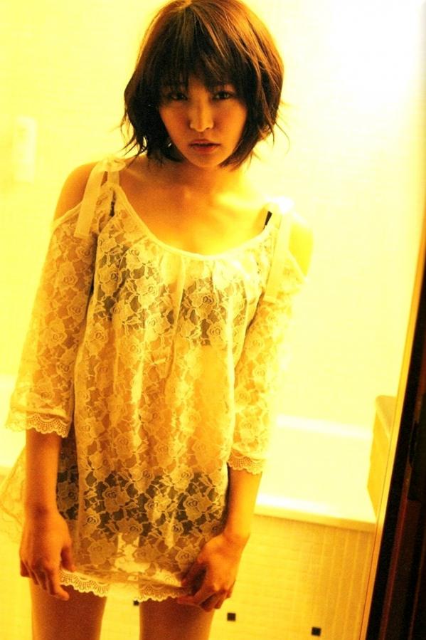    PB写真集_冈本玲《TRANS》：高清套图带你领略日本清新冬日与夏日比基尼的迷人风采第22张图片
