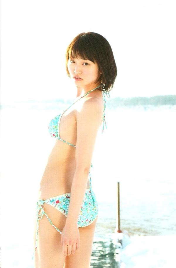    PB写真集_冈本玲《TRANS》：高清套图带你领略日本清新冬日与夏日比基尼的迷人风采第48张图片