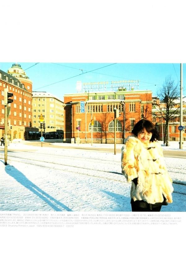    PB写真集_冈本玲《TRANS》：高清套图带你领略日本清新冬日与夏日比基尼的迷人风采第86张图片