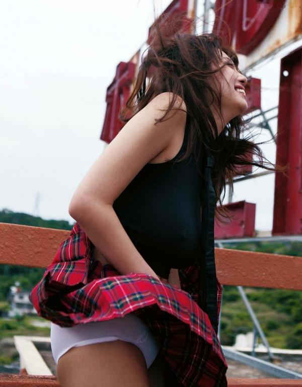    PB写真集_安斋らら：清纯甜美与湿身诱惑，海边比基尼尽显极致魅惑第22张图片