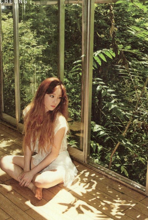    PB写真集_TaeTiSeo韩国少女时代《HOLLER》：潮流街拍与室内私房时尚写真大赏第9张图片