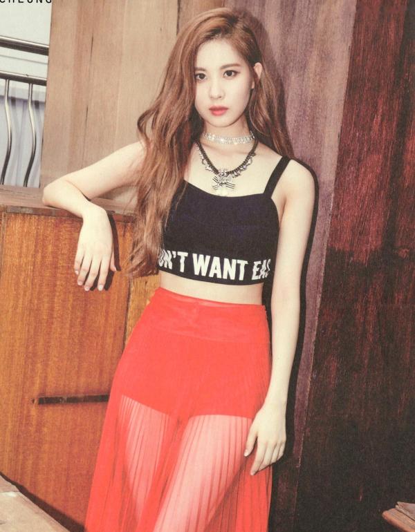    PB写真集_TaeTiSeo韩国少女时代《HOLLER》：潮流街拍与室内私房时尚写真大赏第25张图片