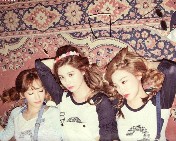    PB写真集_TaeTiSeo韩国少女时代《HOLLER》：潮流街拍与室内私房时尚写真大赏第33张图片