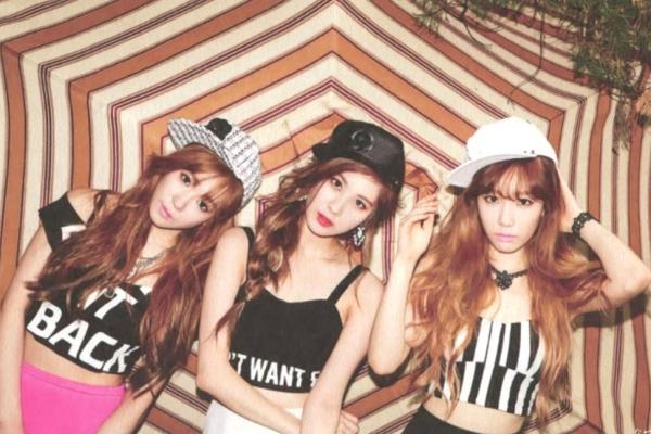   PB写真集_TaeTiSeo韩国少女时代《HOLLER》：潮流街拍与室内私房时尚写真大赏第34张图片