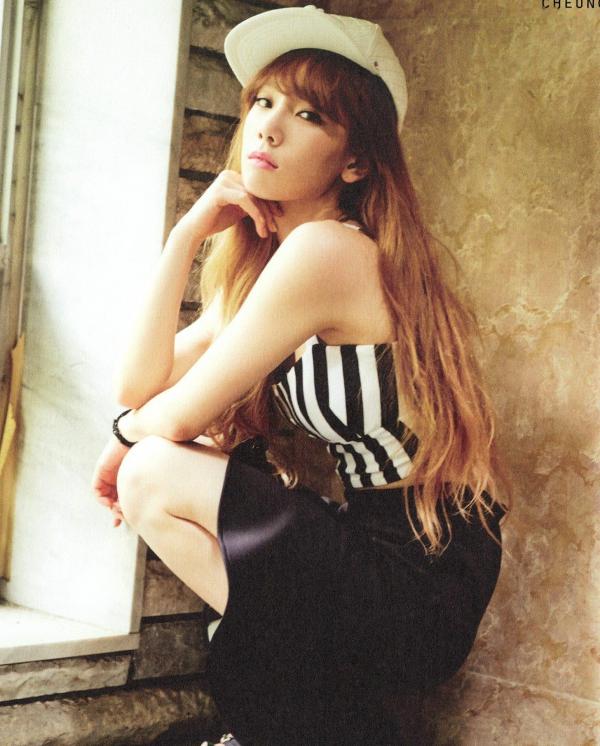    PB写真集_TaeTiSeo韩国少女时代《HOLLER》：潮流街拍与室内私房时尚写真大赏第38张图片