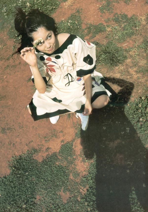    PB写真集_宮崎あおい/宫崎葵 《20TH ANNIVERSARY 「光」》 清新治愈户外写真第16张图片