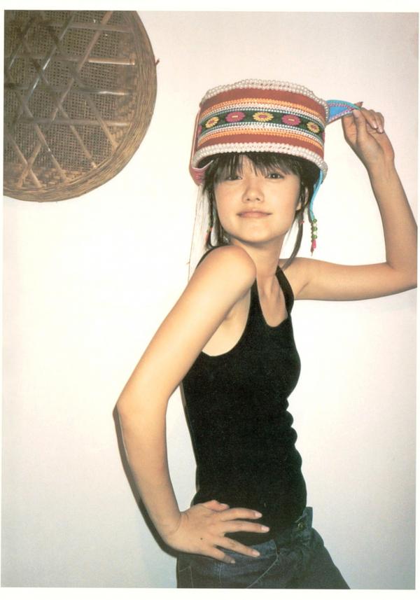    PB写真集_宮崎あおい/宫崎葵 《20TH ANNIVERSARY 「光」》 清新治愈户外写真第28张图片