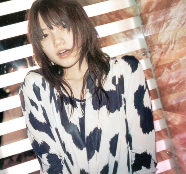    PB写真集_宮崎あおい/宫崎葵 《20TH ANNIVERSARY 「光」》 清新治愈户外写真第67张图片