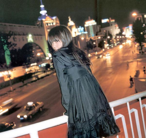    PB写真集_宮崎あおい/宫崎葵 《20TH ANNIVERSARY 「光」》 清新治愈户外写真第70张图片