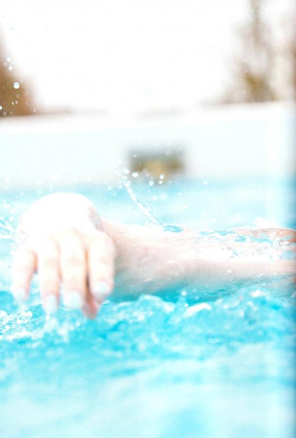    PB写真集_Sayaka Yamamoto 山本彩《みる神》泳池湿身清新比基尼甜美纯欲写真集[144P]第102张图片