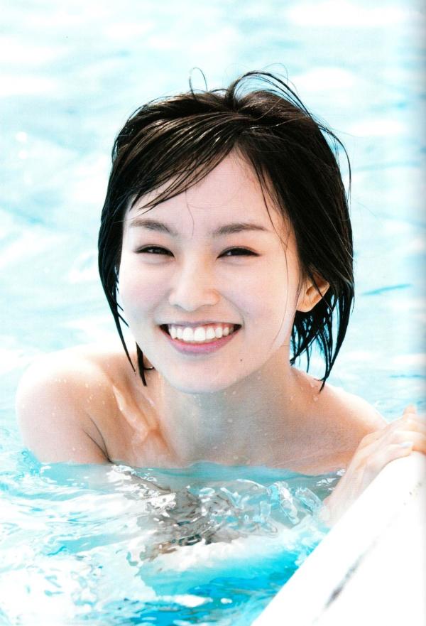    PB写真集_Sayaka Yamamoto 山本彩《みる神》泳池湿身清新比基尼甜美纯欲写真集[144P]第121张图片