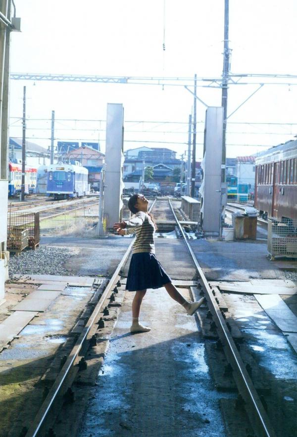    广田爱花(廣田あいか)写真集《AIAI RAILWAY TRIP》清新校园风旅拍旅行日记高清套图第6张图片