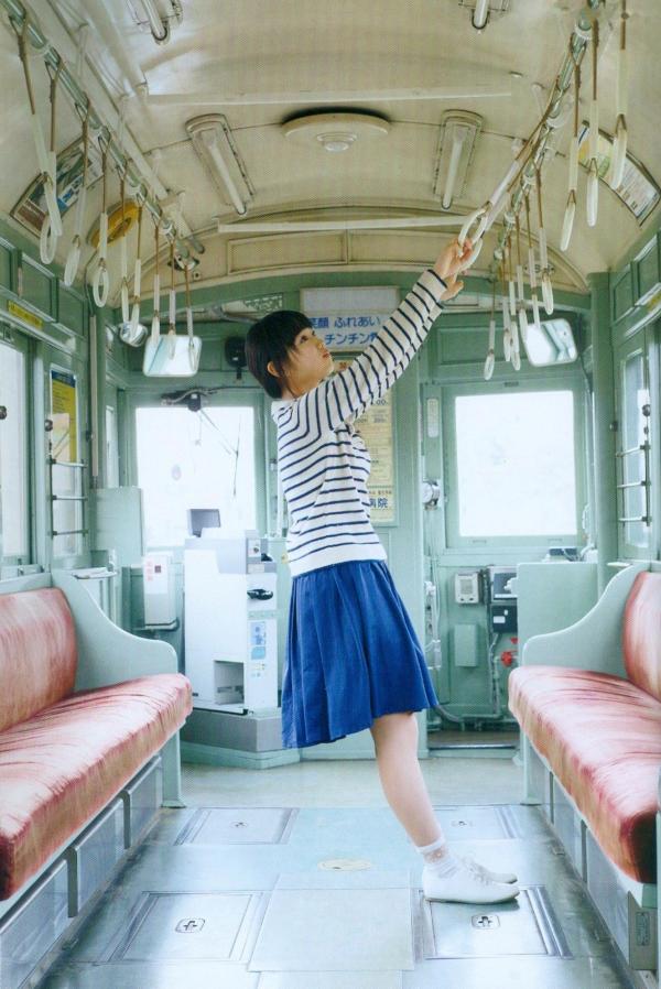    广田爱花(廣田あいか)写真集《AIAI RAILWAY TRIP》清新校园风旅拍旅行日记高清套图第10张图片