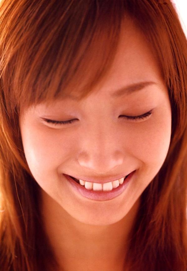    PB写真集 藤本美贵《cheri（シェリー）》：湿身比基尼与优雅红裙，展现百变女神清纯与性感风采第59张图片
