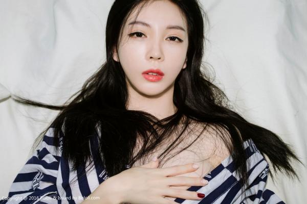    BoLoli波萝社-bol.118-bebe_kim-韩国模特室内私房写照，极致清纯与性感诱惑的视觉盛宴第21张图片