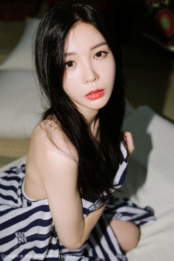    BoLoli波萝社-bol.118-bebe_kim-韩国模特室内私房写照，极致清纯与性感诱惑的视觉盛宴第44张图片