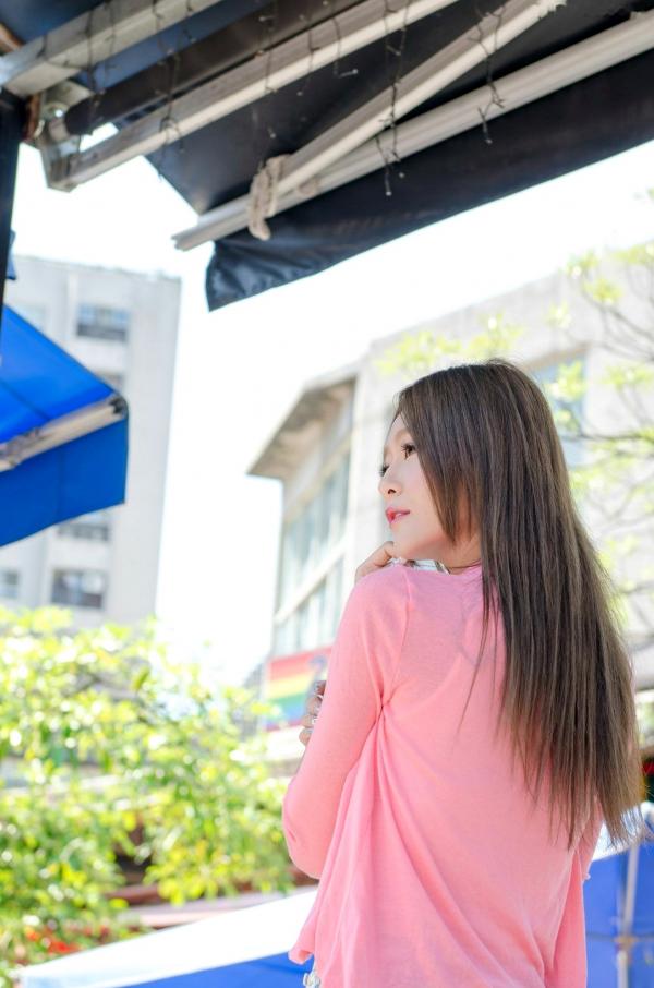    台湾正妹Winnie小雪/庄温妮《都市精灵》户外甜美街拍写真第57张图片