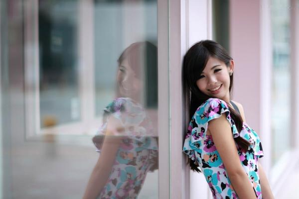    台湾正妹徐玮吟鲔鱼清新外拍写真，草地休闲风格甜美治愈女神合集第52张图片