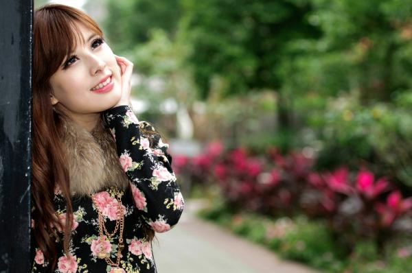    台湾正妹小米Kate su清新户外街拍写真，娇俏可爱女神秀出百变气质穿搭精选图片第21张图片