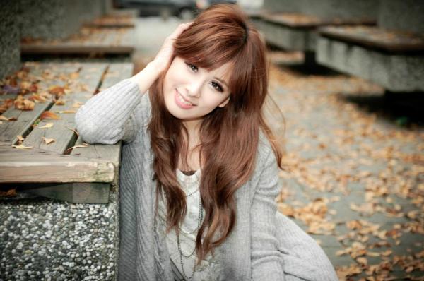    台湾正妹小米Kate su清新户外街拍写真，娇俏可爱女神秀出百变气质穿搭精选图片第38张图片