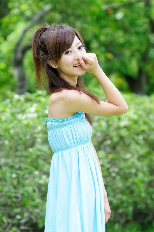    台湾正妹果子Mikako士林官邸清新户外外拍写真，元气少女夏日休闲装扮，纯欲甜美养眼集第21张图片