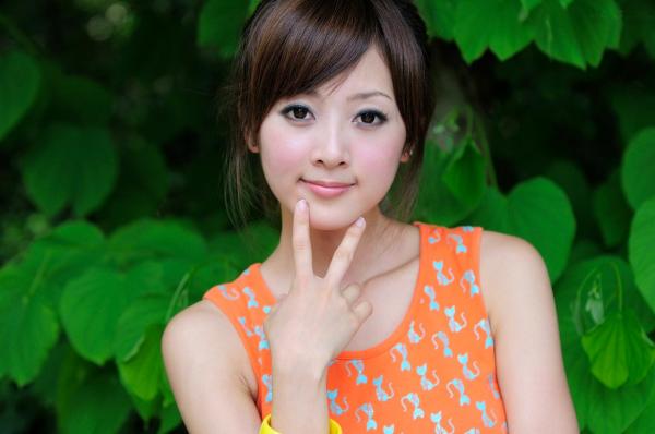    台湾正妹果子Mikako士林官邸清新户外外拍写真，元气少女夏日休闲装扮，纯欲甜美养眼集第44张图片