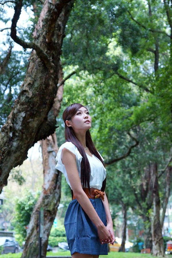    台湾正妹Winnie小雪/庄咏惠校园户外写真，清新甜美邻家女孩风范，治愈系唯美青春影像第1张图片