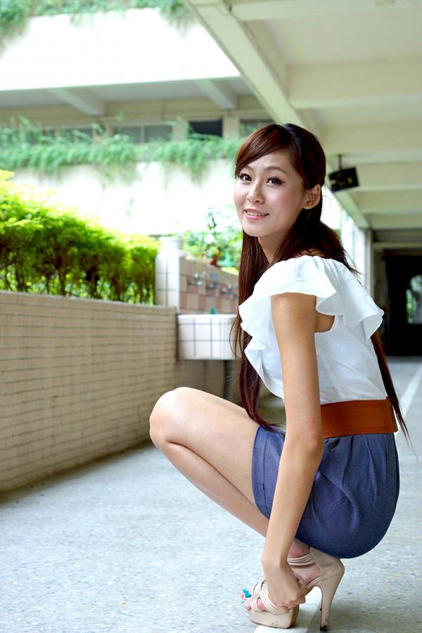    台湾正妹Winnie小雪/庄咏惠校园户外写真，清新甜美邻家女孩风范，治愈系唯美青春影像第15张图片