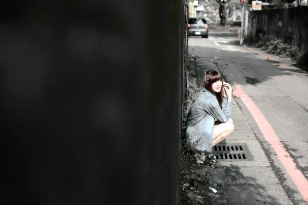    台湾正妹廖挺伶Kila晶晶清新户外写真，运动场街拍尽显修长美腿，邻家女孩甜美活力十足第15张图片