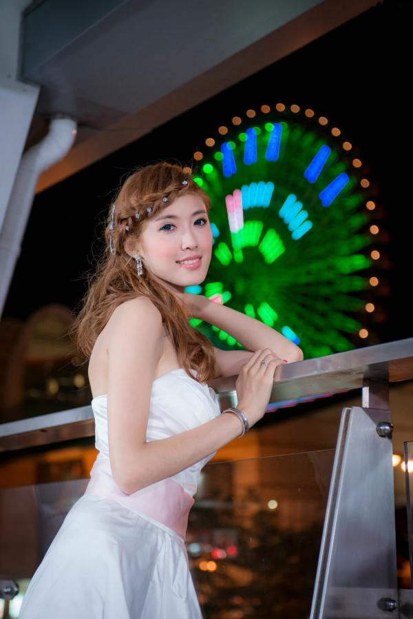    台湾女神金允乔Kila晶晶：浪漫摩天轮夜景婚纱写真清新演绎第6张图片