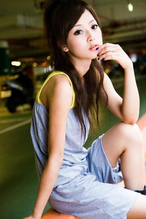    台湾正妹张凯洁果子MM台大外拍第2部 青春校园风格户外街拍写真集第30张图片