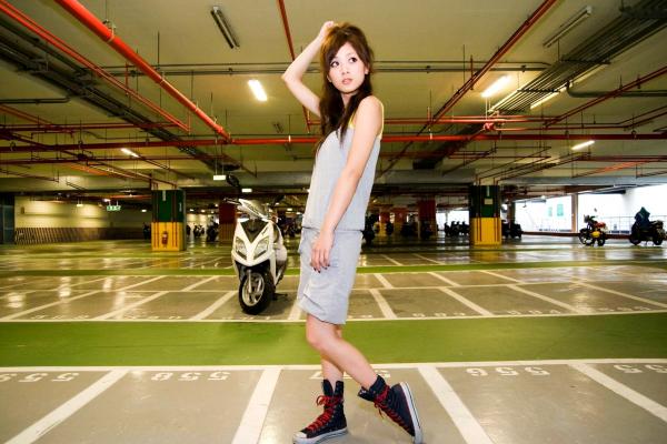    台湾正妹张凯洁果子MM台大外拍第2部 青春校园风格户外街拍写真集第32张图片