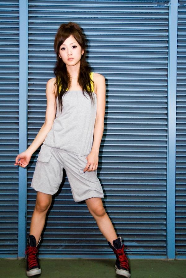    台湾正妹张凯洁果子MM台大外拍第2部 青春校园风格户外街拍写真集第44张图片